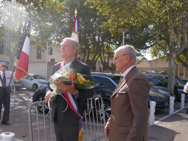 P1910386